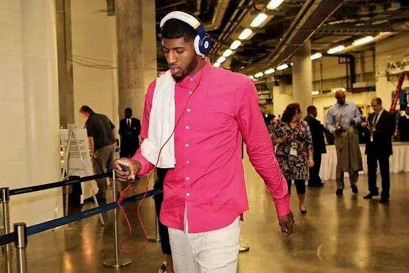 篮球NBA球队球员赛季表现分析（NBA赛季球队与球员表现解析）