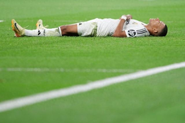 老佛爷祝贺克罗斯获德国骑士十字勋章：曾拥有过你是一种荣幸