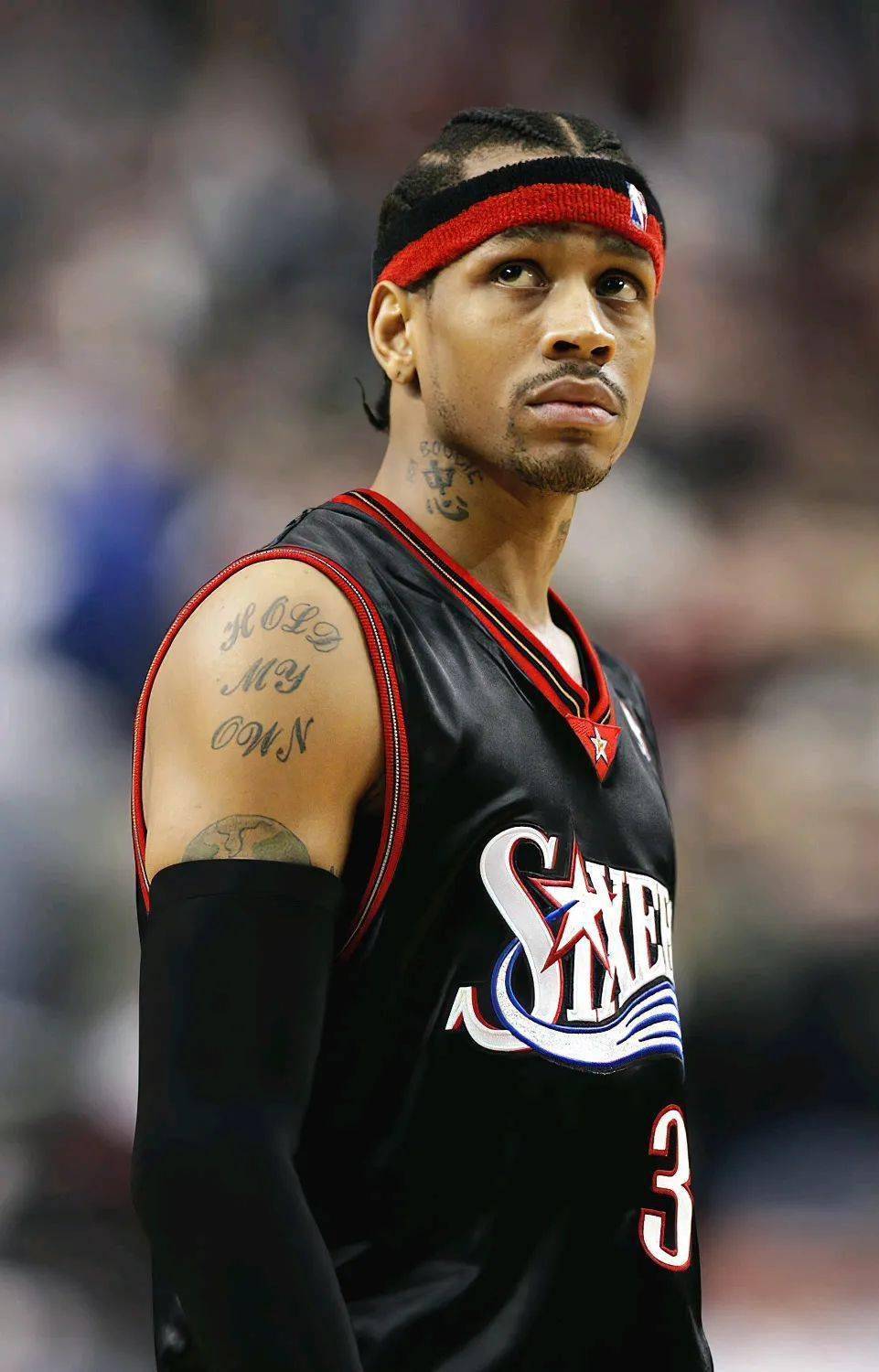 骑行爱好者穿骑行服唱说唱拍MV，运动体验别样精彩（骑行爱好者身着骑行服唱Rap拍MV，解锁别样运动乐趣）