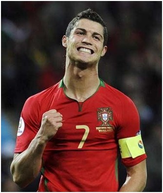 C罗：我现在踢英超也能进这么多球；在西班牙进球比沙特容易