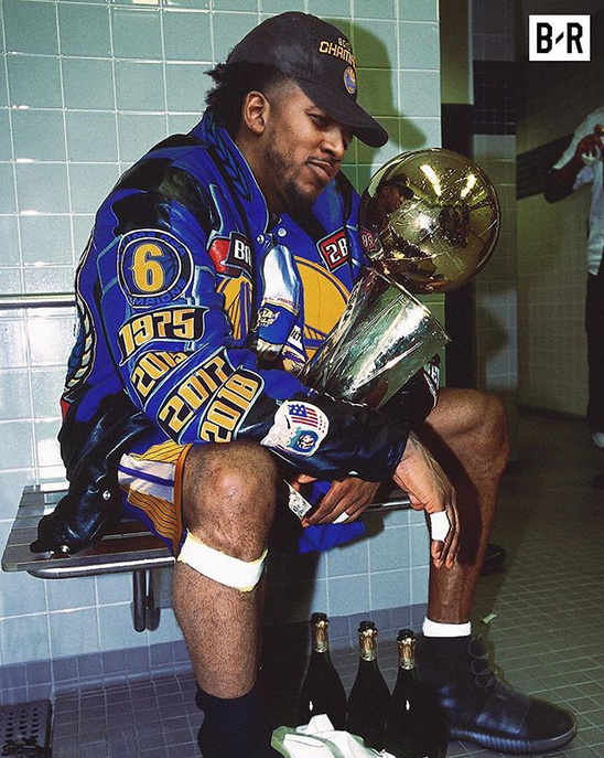 每体：巴萨吉祥物加泰猫影响力巨大，俱乐部希望借此带来收入（每体：巴萨看好吉祥物＂加泰猫＂的号召力，拟借此拓展营收）