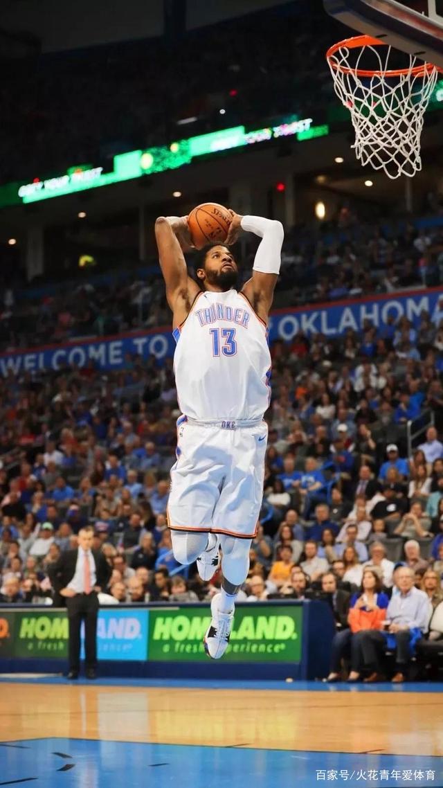 梅西印度行首站仅现身10分钟，部分球迷狂嘘并破坏球场设施（梅西印度行首站仅露面10分钟，部分球迷嘘声四起并损坏球场设施）